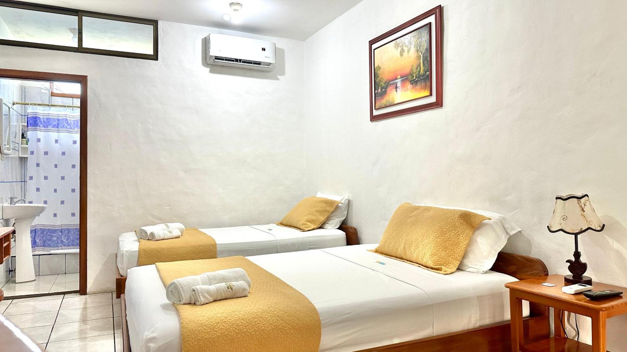 Hostal Suenos Silvestres Puerto Ayora  Eksteriør billede